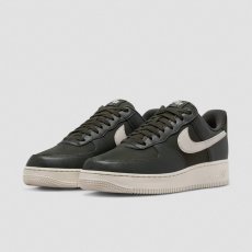 画像1: 予約商品 NIKE   Air Force 1 '07 LX (1)
