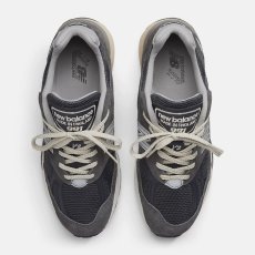 画像3: 予約商品 New Balance Unisex  991 v2  Made in ENGLAND (3)