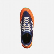画像3: 予約商品 adidas Originals Unisex x Bad Bunny   Adizero SL72 (3)