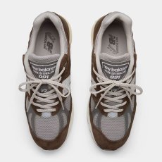 画像3: 予約商品 New Balance Unisex  991 v2  Made in ENGLAND (3)