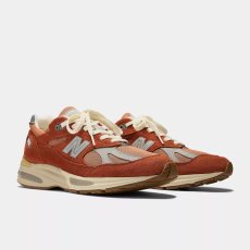 画像1: 予約商品 New Balance Unisex  991 v2  Made in ENGLAND (1)