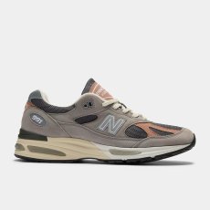 画像2: 予約商品 New Balance Unisex  991 v2  Made in ENGLAND (2)