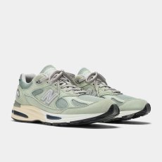 画像1: 予約商品 New Balance Unisex  991 v2  Made in ENGLAND (1)