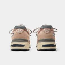 画像4: 予約商品 New Balance Unisex  991 v2  Made in ENGLAND (4)