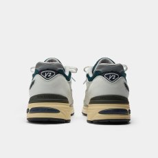 画像5: 予約商品 New Balance Unisex  991 v2  Made in ENGLAND (5)