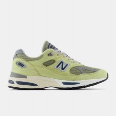 画像2: 予約商品 New Balance Unisex  991 v2  Made in ENGLAND (2)